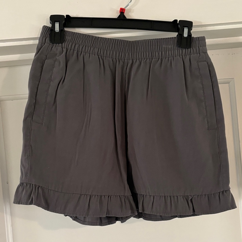 Banana Republic High Waist Gray Ruffle Shorts